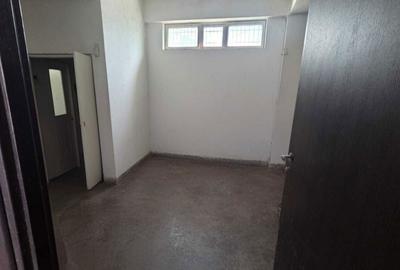 Spațiu comercial, de 140 mp, în Central - 8