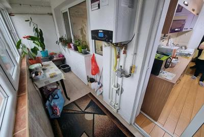 Apartament cu 3 camere decomandat, mobilat în Abator