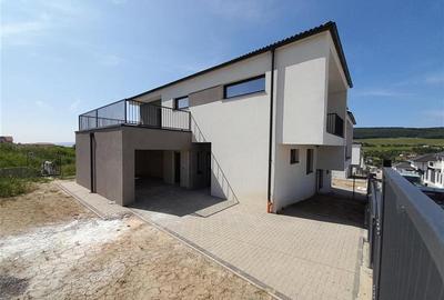 Duplex cu 4 camere cu Canalizare în Chinteni - 3