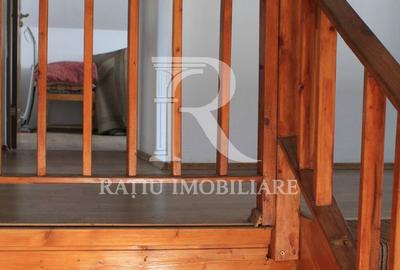 Casă cu 5 camere cu Teren 4458 Mp în Bratca