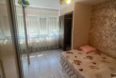 Garsonera de vanzare ( sus la ura ) - 1