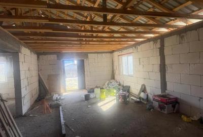 Casă cu 2 camere cu Teren 560 Mp în Coșoveni - 6