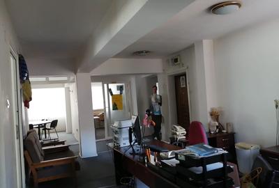 ULTRACENTRAL   SPATIU 7  BIROURI - 8