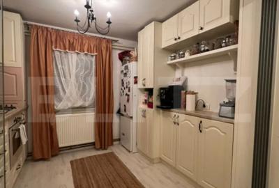 Apartament cu 3 camere decomandat în Rovine - 2