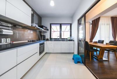 Casa 5 camere de vanzare in Floresti - 4