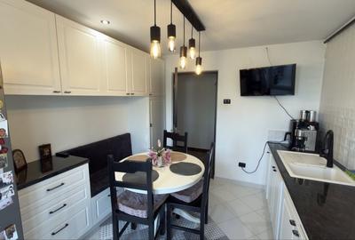 Apartament cu 4 camere decomandat în Central - 4