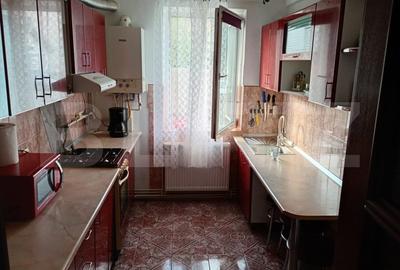 Apartament de vanzare, cu 3 camere, 64 mp, zona Decebal - 3
