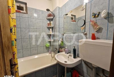 Apartament cu 2 camere decomandat în Vasile Aaron - 8