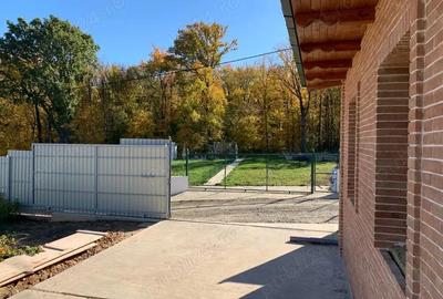 Casă cu Teren 426 Mp în Curtești - 3