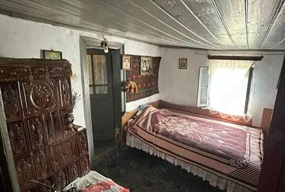 Casă cu 5 camere cu Teren 1400 Mp în Central - 2