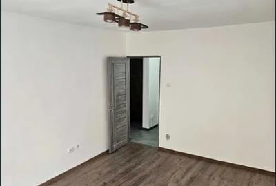 Garsonieră decomandată în Tineretului
