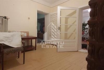 Casa cu spatiu comercial in Ghioroc aproape de plaja - 10