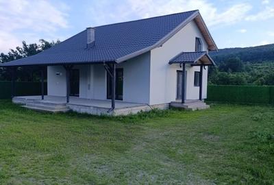 Casă cu 3 camere în Bascov - 14