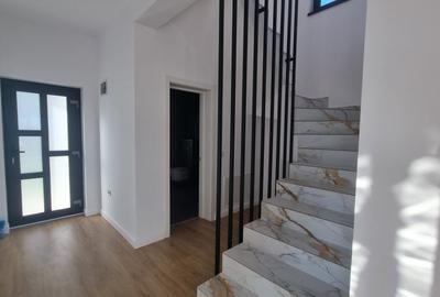 Casă individuală cu 4 camere cu Teren 410 Mp în Valea Adâncă - 1