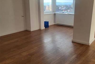 Birou, de 57 mp, în Centrul Civic - 8