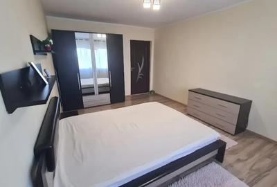 Apartament cu 3 camere decomandat în Central - 2