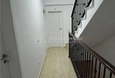 Casă cu Teren 180 Mp în Central