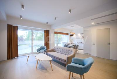Apartament cu 3 camere semidecomandat, mobilat în Iancu Nicolae