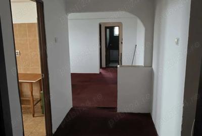 Apartament cu 3 camere decomandat în Central - 9
