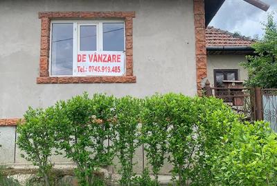 Casă cu Teren 450 Mp în Central