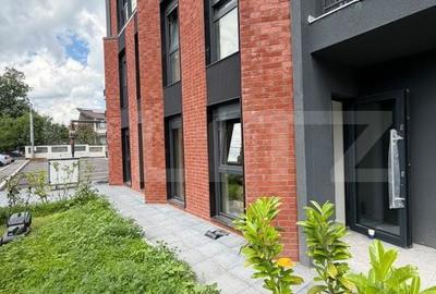Spațiu comercial, de 70.4 mp, în Central - 3