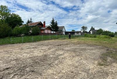 Teren de 2200 mp, în Pătrăuți - 8