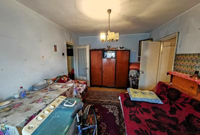 Apartament cu 2 camere decomandat în Banca Națională