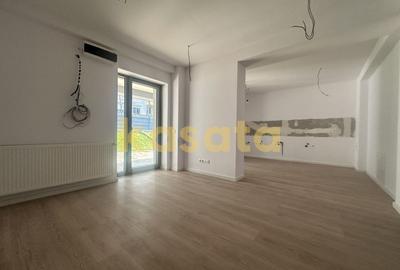 Apartament cu 3 camere decomandat în Tei