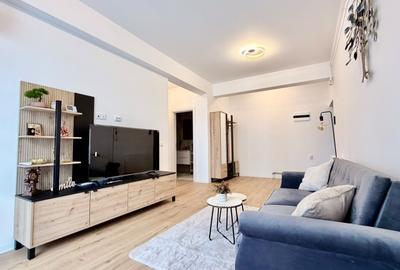 Apartament cu 2 camere decomandat, mobilat în Central