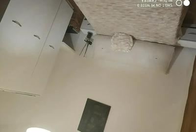 Apartament cu 3 camere decomandat în Progresul