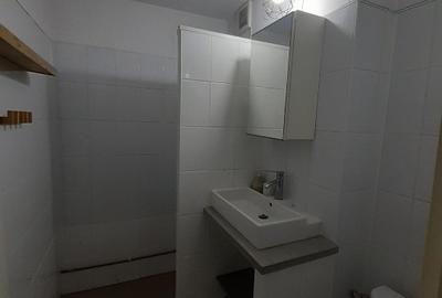 Garsonieră nedecomandată în 7 Noiembrie - 7