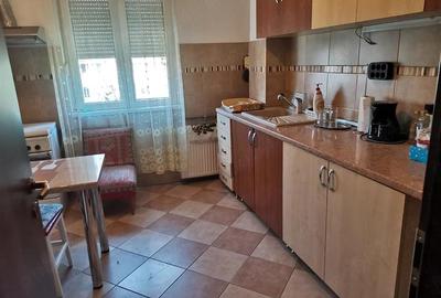 Apartament cu 2 camere semidecomandat, mobilat în Circumvalațiunii