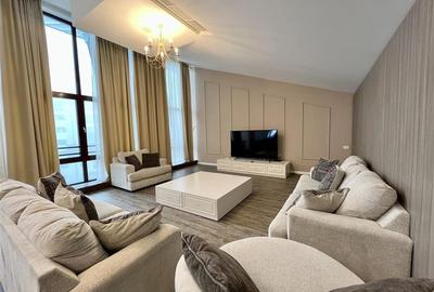 Apartament cu 6 camere decomandat, mobilat în Poiana Brașov