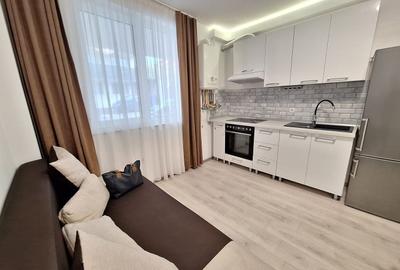 Apartament cu 3 camere semidecomandat în Florești