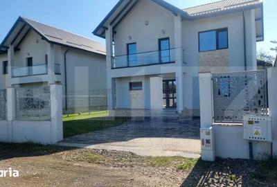 Casă cu 5 camere cu Teren 400 Mp în Bereasca
