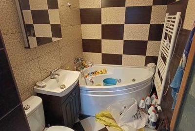 Apartament cu 4 camere decomandat, mobilat în Zimbru