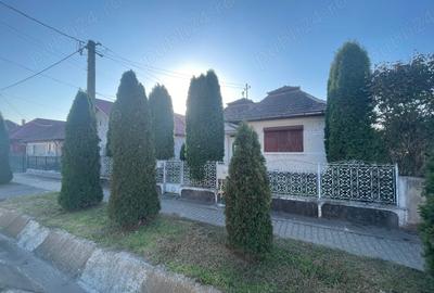 Casă cu 3 camere cu Teren 578 Mp în Iernut