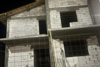 Casă cu 4 camere în Exterior Vest - 1