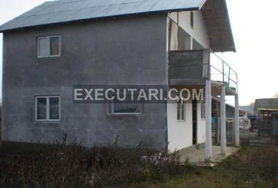 Casă individuală cu 3 camere cu Teren 300 Mp în Crevedia