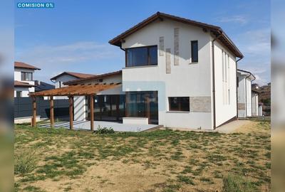 Casă cu 4 camere cu Teren 612 Mp în Dezmir