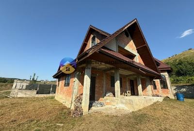 Casă individuală cu 5 camere cu Teren 2000 Mp în Gârcina - 1