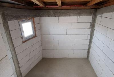 Apartament cu 2 camere decomandat în 1 Mai - 4