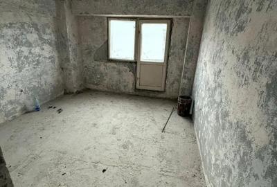 Apartament cu 3 camere decomandat în Independenței
