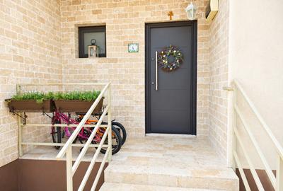 Duplex cu 4 camere cu Canalizare în Palazu Mare - 3