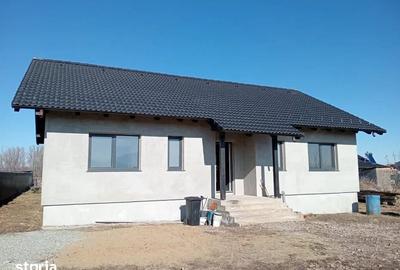 Casă cu Teren 480 Mp în Bartolomeu