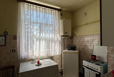 Apartament cu 2 camere decomandat în Petros - 4