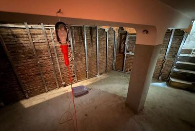 Casă individuală cu 6 camere cu Canalizare în Eroii Revoluției - 16