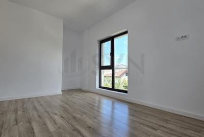 Casă cu 5 camere cu Teren 315 Mp în Tunari
