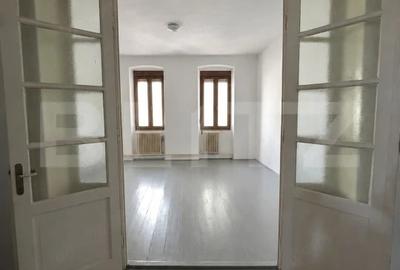 Casă cu Teren 678 Mp în Elisabetin