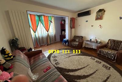 Apartament cu 3 camere semidecomandat în Hipodrom